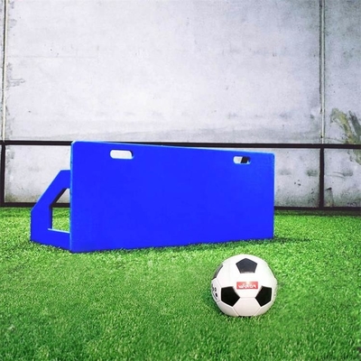 Hoog - dichtheidspolyethyleen die de Muurraad van de Voetbalreactie voor Voetbal Opleiding vouwen
