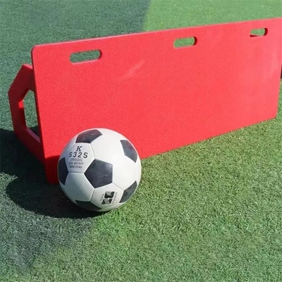 Hoog - dichtheidspolyethyleen die de Muurraad van de Voetbalreactie voor Voetbal Opleiding vouwen
