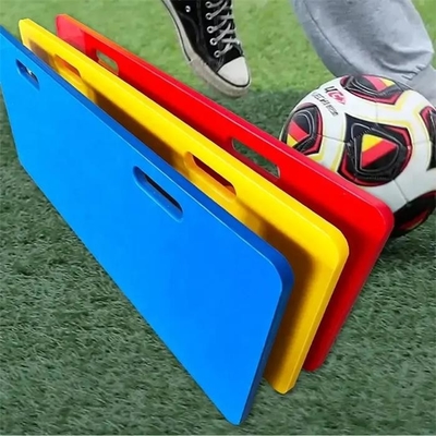 Hoog - dichtheidspolyethyleen die de Muurraad van de Voetbalreactie voor Voetbal Opleiding vouwen