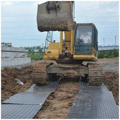 HDPE Road van Crane Truck Access Mat Construction van de Grondbescherming Plastic Matten