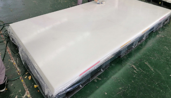 China glad oppervlak eenvoudig onderhoud Uhmwpe synthetische achtertuin ijsbaan systeem